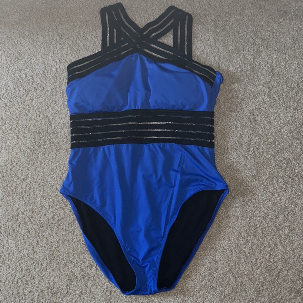 Hilor Swimsuit 💙🖤